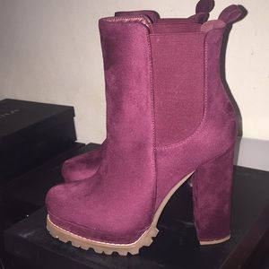 Chunky Heel BOOTS